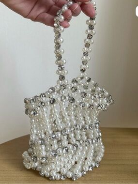 Miss Circle New York - Pearl Diamond Mini Handbag in White & Silver
